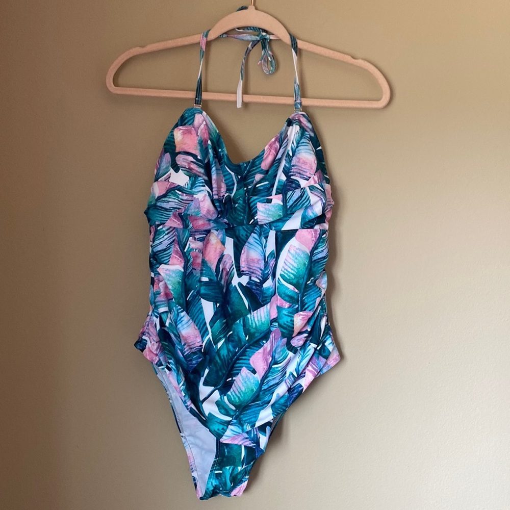 NWT Women's Floral Print One Piece Swimsuit